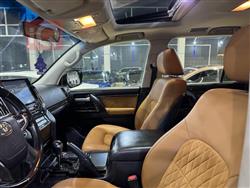 تۆیۆتا لاند کروزەر